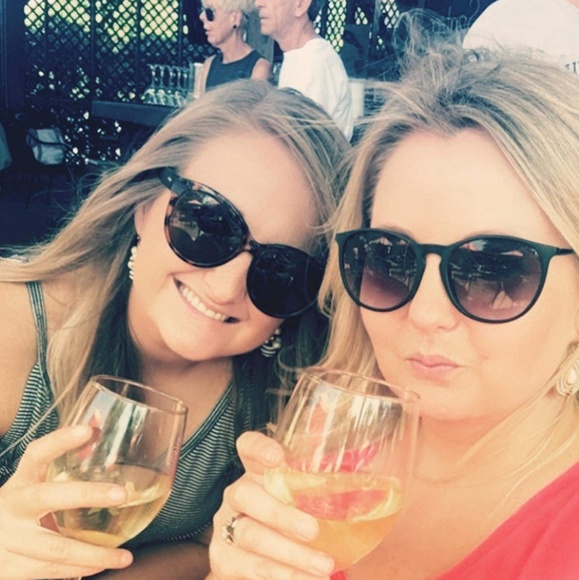 Meet your Posher, Kellie - Picture 3 of 3